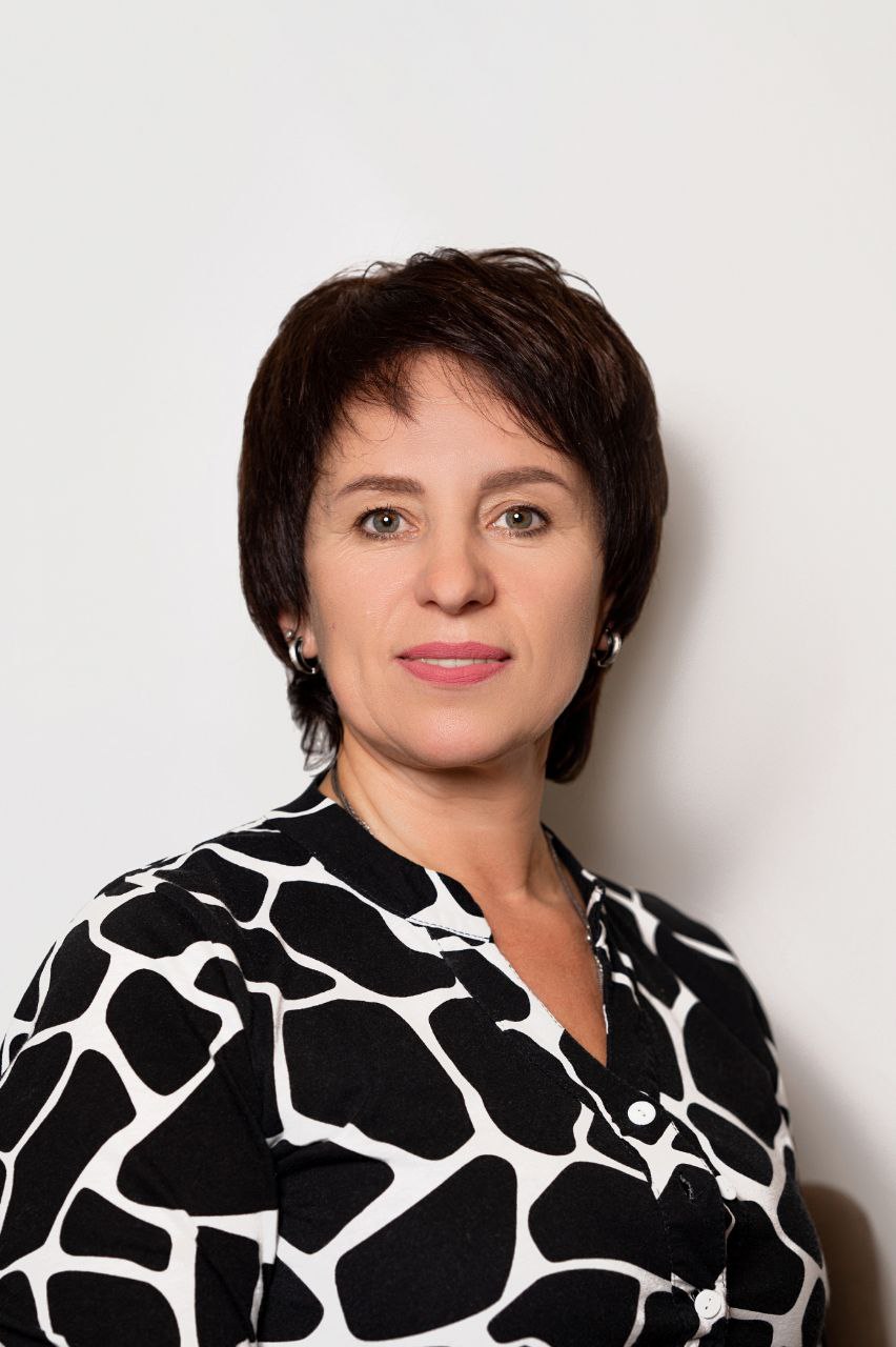 Елена Витальевна Басистая  