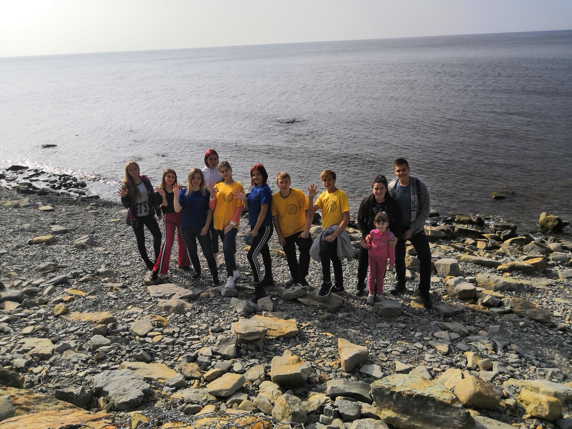 Студенты филиала приняли участие в городской экологической акции "Чистые берега"